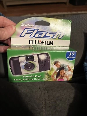 FUJI FILM QUICK SNAP 35MM DISPOSABLE FLASH CAMERA 27 EXPOSURES 800 SPEED 2019
