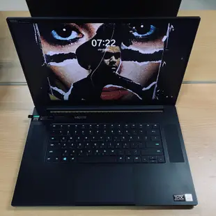 RAZER “𝘽𝙇𝘼𝘿𝙀 𝟭𝟳” 電競筆記型電腦