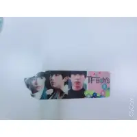 在飛比找蝦皮購物優惠-TFBOYS 王俊凱 王源 易烊千璽 🍀書籤 鉛筆盒 賀卡