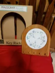 Pfaltzgraff April Wood Ceramic Key Rack