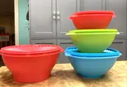 Tupperware Servalier Bowl Set of 4-Red-Blue-Lime Green-Red-RARE-NEW-SHIP INCL