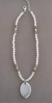 Pretty Diamond Shaped White Striped Agate Pendant Necklace with Agate Beads