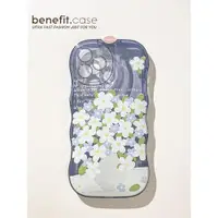 在飛比找ETMall東森購物網優惠-Benefit創意油畫清新藍白花朵適用蘋果13手機殼ipho