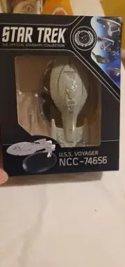 Eaglemoss Hero Collector U.S.S. Voyager NCC-74656 Collector's Edition Starship