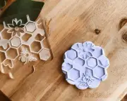 Bee Hive Honey Honeycomb - Embosser Stamp for cookies, Cake Decorating
