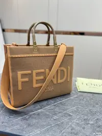 在飛比找Yahoo!奇摩拍賣優惠-【日本二手】最愛的Fendi tote托特包 Fendi 春