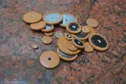 Buescher BARITONE SNAP IN saxophone pads - FULL METAL BACK ON LARGER PADS
