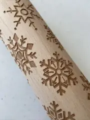 Wood Rolling Pin Cookie Carved Easy Hand Roller NWT Snowflakes