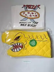 NECA TMNT LOOT CRATE PIZZA MONSTER OVEN MITTS & PIZZA APRON NEW UNOPENED 2022