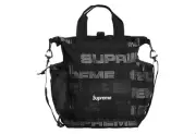 Supreme Zip Tote Black FW21B11