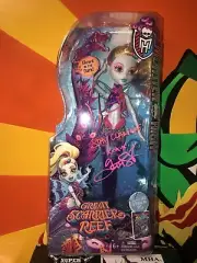 SIGNED Monster High Great Scarrier Reef Glowsome Ghoulfish Lagoona Blue MINT