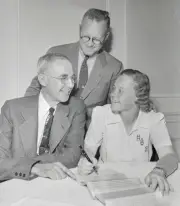 National women's golf champion Patty Berg signing a contract Wils- 1940 Photo
