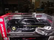 Auto world 1/18 1962 Pontiac grand prix fireball roberts black NIB