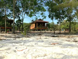 珊瑚海灘飯店 - 珊瑚度假村系列Reef On The Beach by The Reef Resort