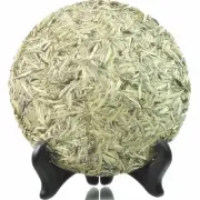 357g,Yunnan White Buds Raw Ancient Tree UnCooked Pu erh Tea,Moonlight pu er Cake