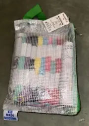 Kid Made Modern. W/thread, Spiderman Set, Coloring Póster, Crayons & Bag. misc.
