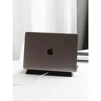 在飛比找ETMall東森購物網優惠-通用筆記本散熱器macbook墊高底座電腦桌面支架ipad環