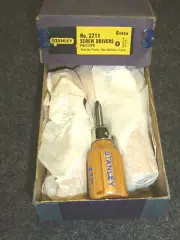 NOS! CASE LOT STANLEY No. 1 PHILLIPS STUBBY WOOD HANDLE SCREWDRIVERS #2711, RARE