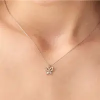 在飛比找蝦皮購物優惠-Shinning Butterfly Necklace Cr