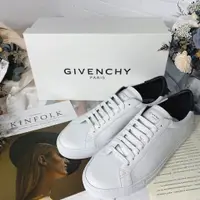 在飛比找蝦皮購物優惠-Givenchy 黑尾小白鞋