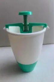 VINTAGE RETRO MAJESTIC BRAND PLASTIC DONUT PANCAKE MAKER - EXCELLENT CONDITION