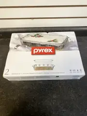 Pyrex Snowflake #1057355 2 Piece Serveware Set Christmas Holiday Bakeware Pans