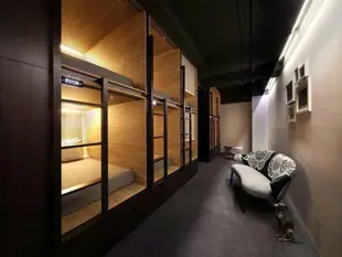 The Pod @ Beach Road Boutique Capsule Hotel (SG Clean) 