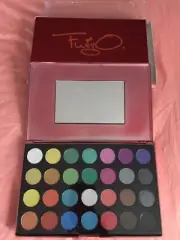 Eyeshadow Palette.Crown Blush Fuego Collection.28 Matte & Shimmer Shades.NIB