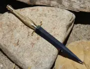 British Army Fairbairn Sykes Commando Knife 2nd Pat Brass With Black Blade