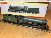 hornby R3003 BR Late Crest 4-6-0 B17 Class Loco 61669 Barnsley
