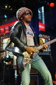 Lenny Kravitz at "Spankin New Music Week" on MTV's "TRL" - Novembe- Old Photo 4