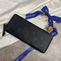 在飛比找PopChill優惠-[二手] Louis Vuitton LV 黑色 全皮壓紋 