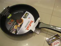 在飛比找Yahoo!奇摩拍賣優惠-【Tefal 特福】鈦廚悍將系列24CM不沾鍋平底鍋(適用於