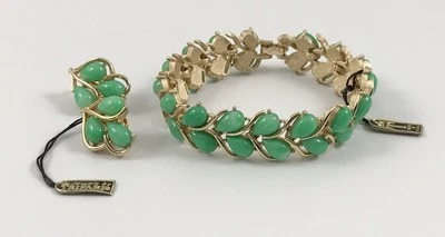 Vtg Crown Trifari New Faux Jade Lucite Gold Tone Bracelet & Clip Earrings. #325
