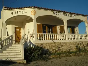 Good Feeling Hostel & Guest House