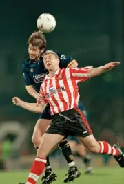 Kenny Cunningham of Wimbledon Gordon Watson of Southampton battle - Old Photo