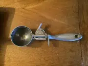 Vintage Cook-Eez Disher Mechanical Ice Cream Scooper Cas Aluminum Works Properly