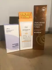 Mizon toner , Isntree sunscreen , Dr G / Dr.G Sunscreen