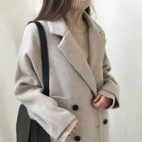 在飛比找momo購物網優惠-【D.studio】韓版修身顯瘦長版大衣(上衣 女裝 衣服 