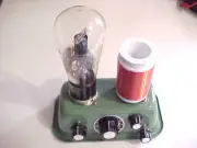 BALLOON GLOW-BULB 42 TUBE SHORTWAVE/AM BROADCAST REGEN RADIO
