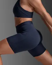 Form Stash Hi-Rise 6" Bike Short with Pockets, 2XU, XL, Midnight/Midnight1, Female