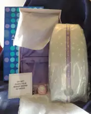American Girl DOLL Kailey BOOGIE BOARD BOARD BAG & BALM BRAND NEW IN BOX LOOK