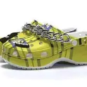 CROCS X CLUELESS PLATFORM SIZE 6