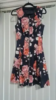 PORTMANS DAISY FLORAL DRESS - SIZE 6