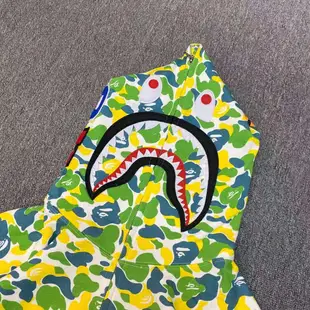 日本bape潮牌bathing ape香港中環限定鯊魚迷彩色螢光黄綠色連帽外套衛衣特價清貨