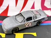 Kevin Harvick #29 GM Goodwrench Service/Test Car 2002 Monte Carlo 1:24 Elite