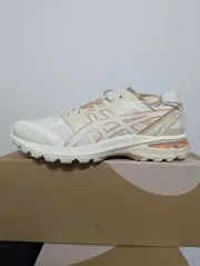 Size 7m/8.5w- ASICS Gel Terrain Birch