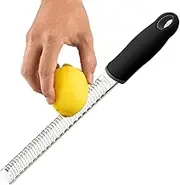 Hand Cheese Grater, Non-Slip Lemon Zest Tool Cheese Sorter, Grater and Chopper, Block Cheese Grater with Protective Cover for Parmesan Cheese
