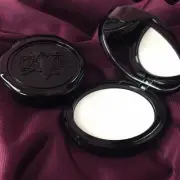 BRAND NEW Kat Von D Lock-it Blotting Powder Pick 1 NIB 100% Original /VEGAN