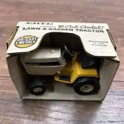 Ertl 1:16 Cub Cadet Model # 499-10ED 1980s Lawn Tractor 682 New In Box Series I